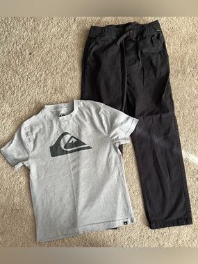 Boys Quiksilver Light Gray Tee with Black Logo Print